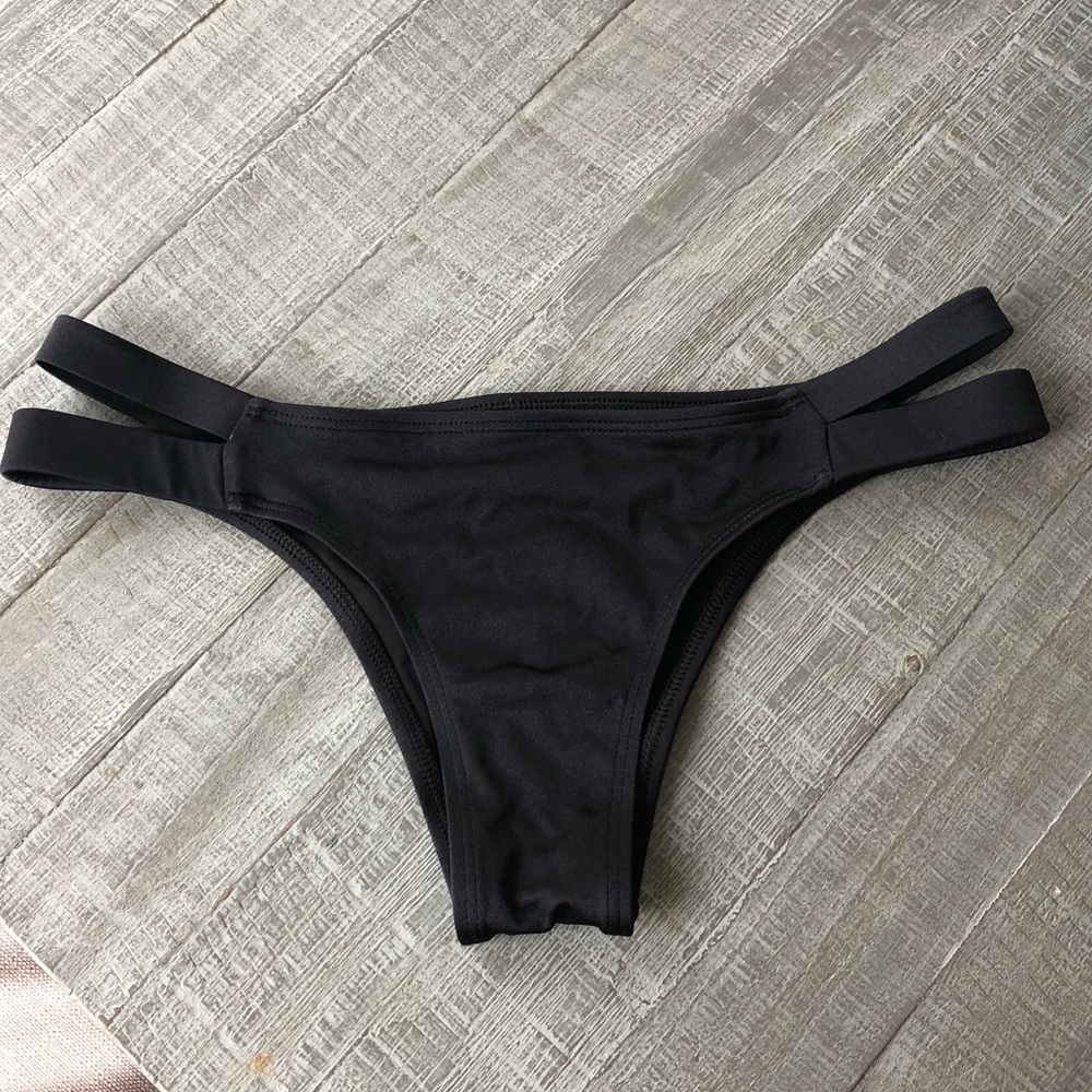 Victoria’s Secret Black Cheeky Bikini Bottoms